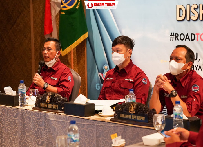 Gubernur Ansar saat memberikan kata sambutan